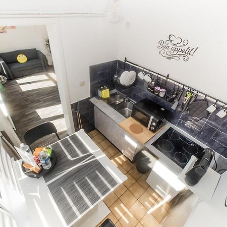 City Centre Hidden Gem! Apartment For Up To 3 People Bryssel Exteriör bild