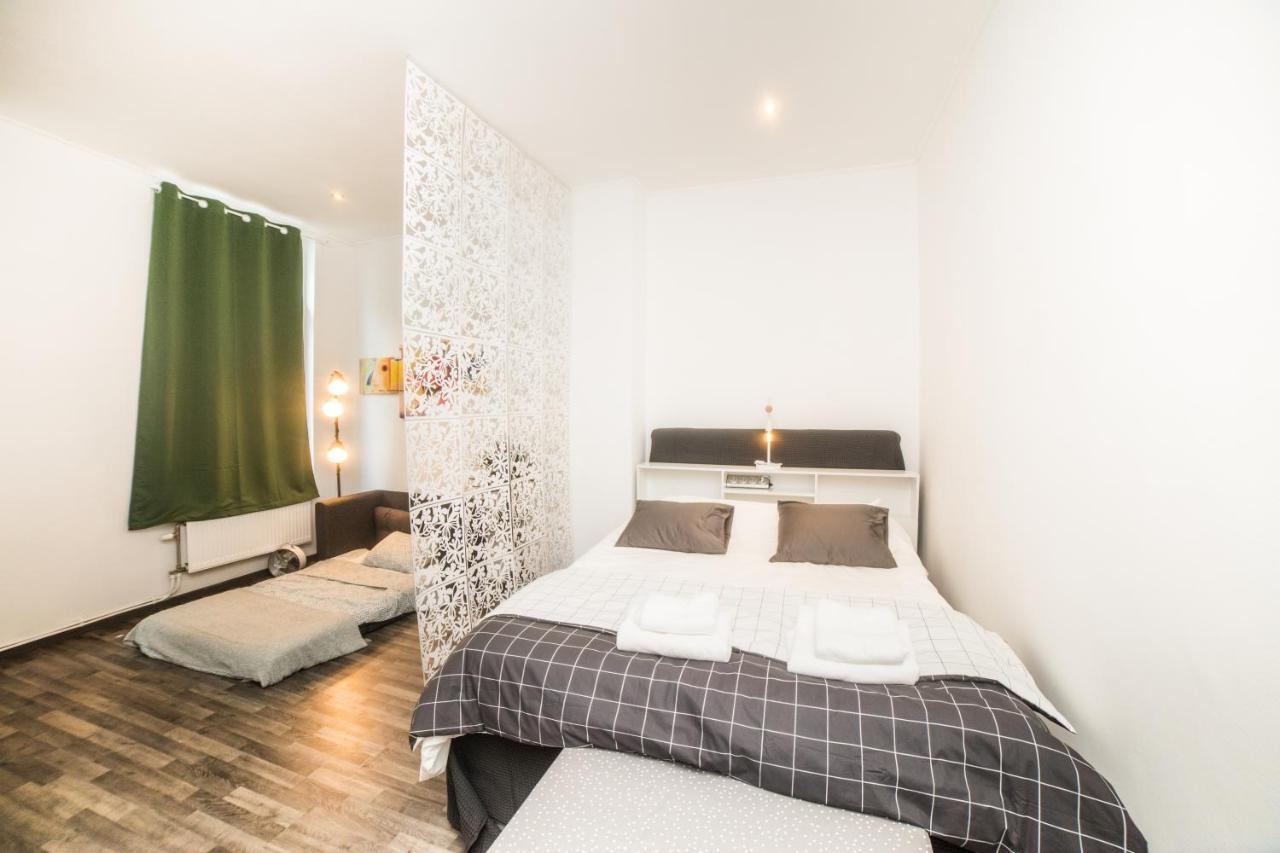 City Centre Hidden Gem! Apartment For Up To 3 People Bryssel Exteriör bild